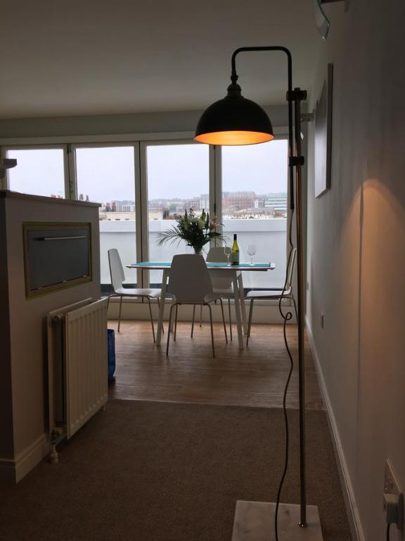 Richmond Place Balcony Apartment room 3